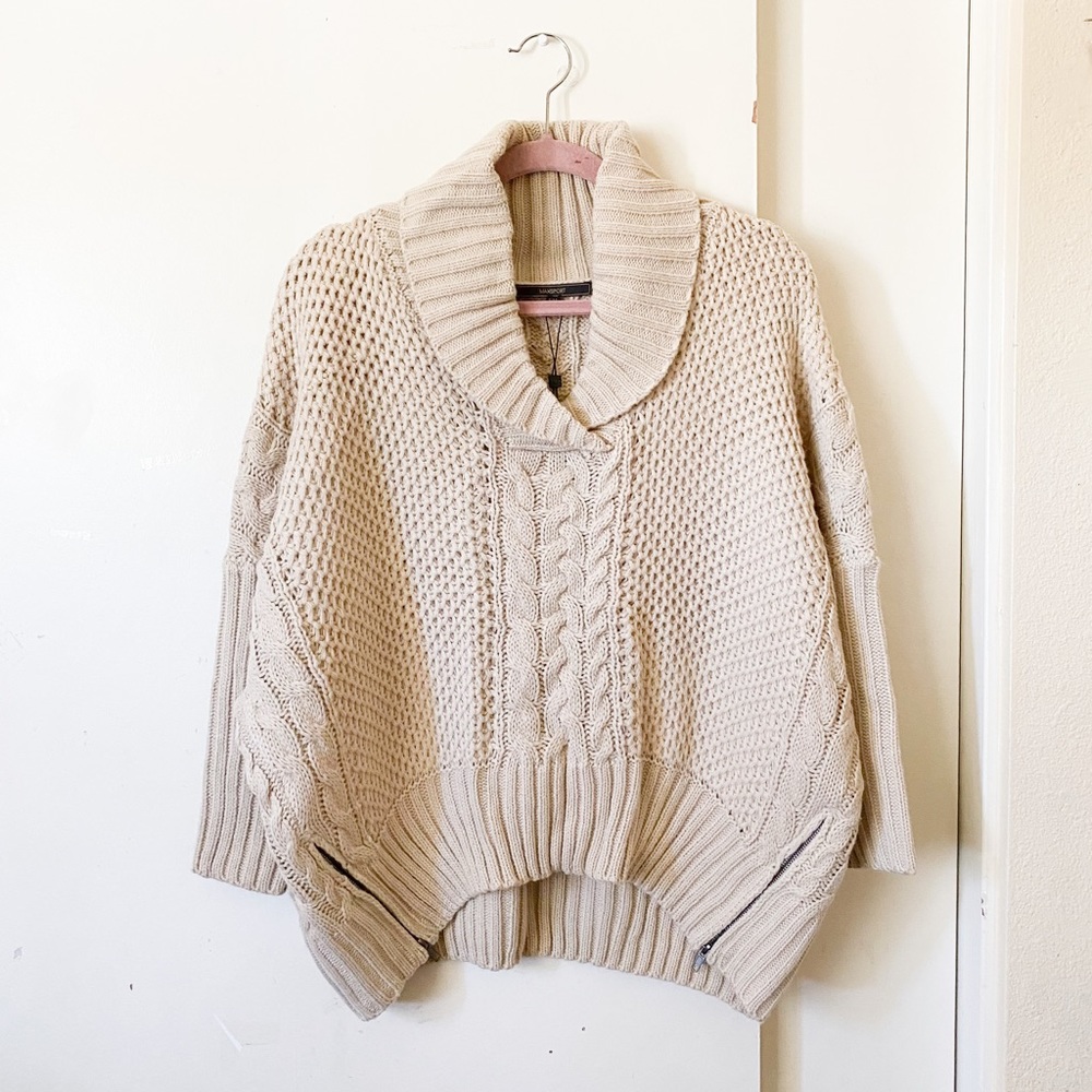 LIKE NEW! MAX SPORT Oversized Chunky Knit Sweater in Neutral Beige / Light Tan